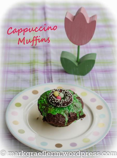 Cappuccino Muffins mit Fondant-Kranz
