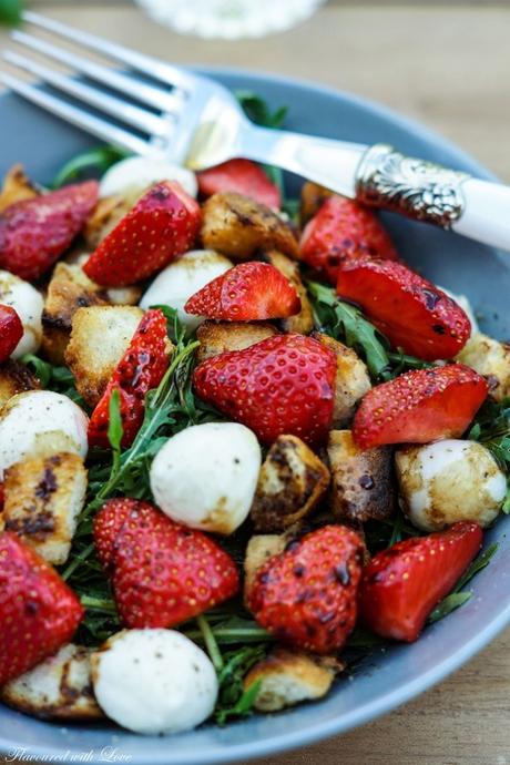 Panzanella mit Erdbeeren