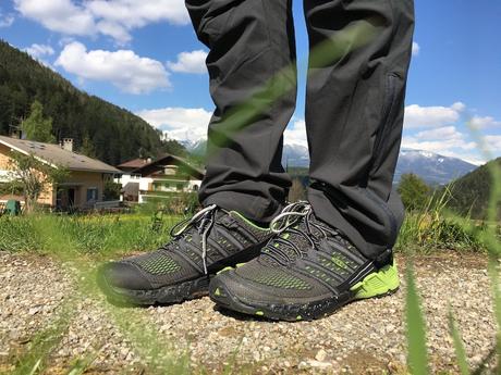 KEEN Versago Schuhe auf Tour. Leichte Wanderschuhe im Test im Gebirge