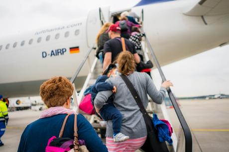 Kurzstreckenflug mit zwei kleinen Kindern nach Mallorca – oder: keine Landung nach 23 Uhr