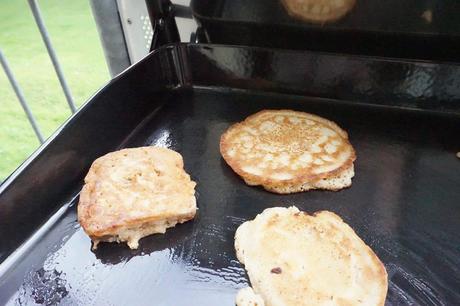 Anzeige: Wie wäre es mal mit Pancakes vom Grill? Wir testen den Master Plancha EX von Camingaz