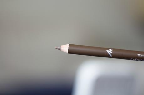 [Haul & Swatch] Manhattan Brow’Tastic Fibre Pencil  002 „Medium Brown“