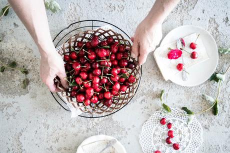 Kirschkuchen mit Zimtstreusel | Crumble Cake with Cinnamon and Cherries #rezeptevomländle