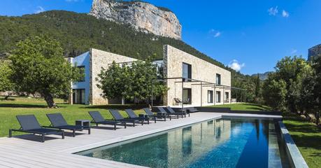 Mallorca zwischen Burg und Bergwerk – Immobilienmakler offeriert Luxus-Finca auf historischem Boden