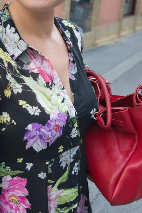 #ootd Maxikleid mit Blumenmuster vom Zara, Hugo Boss Sandalen und Tasche von Francesco Biasia