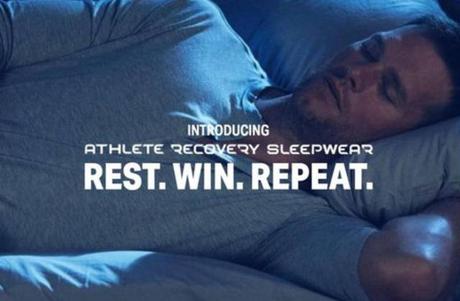 Under Armour Athlete Recovery Sleepwear im Test. Bessere Regeneration im Schlaf?