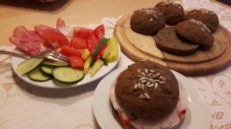 Low Carb Brötchen mit Mandelmehl Low Carb Brötchen mit Mandelmehl