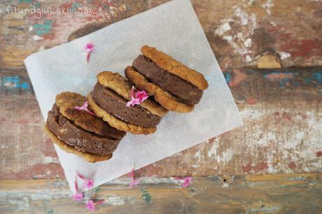{Clean Eating} Chocolate Peanut Butter Cookie Wich – Gesundes Eiscreme Sandwich