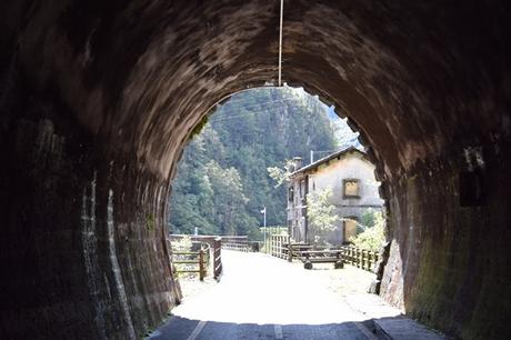 14_Eisenbahntunnel-Ciclovia-Alpe-Adria-Radweg-Friaul-Julisch-Venetien-Italien