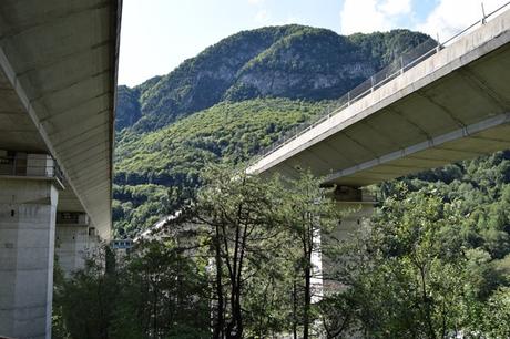 15_Autobahnbruecke-Ciclovia-Alpe-Adria-Radweg-Friaul-Julisch-Venetien-Italien