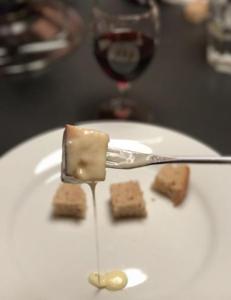 Chäs-Ziit: Tipps & Tricks für das perfekte Käsefondue