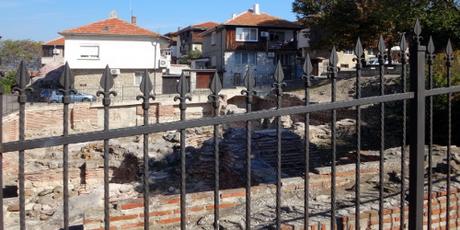 Bulgarien: Nessebar, Denkmalschutz vom Baumarkt