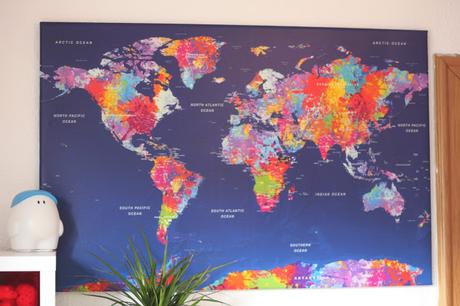 Pinnwand mit bunter Weltkarte von bimago.de