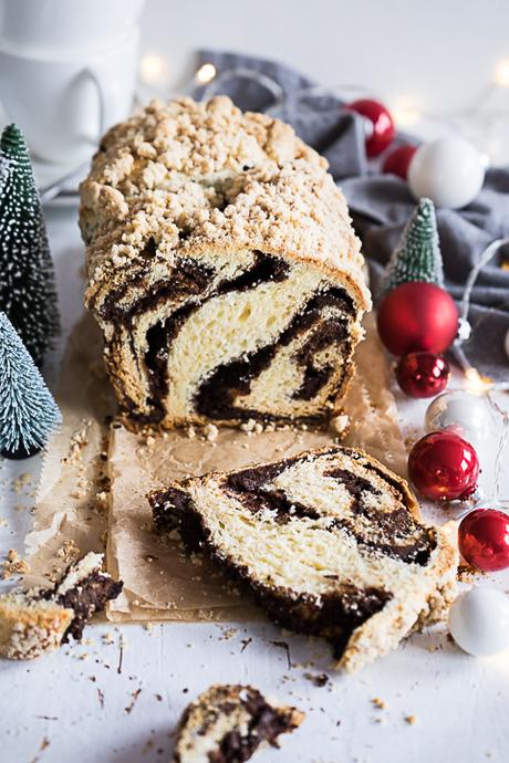 Schokoladen-Lebkuchen Babka mit Zimtstreusel oder Weihnachtlicher Hefewickel