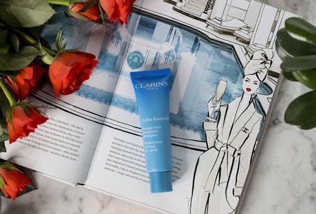 Clarins // Hydra-Essentiel - intensive Feuchtigkeitspflege für Augenpartie und Lippen Clarins // Hydra-Essentiel - intensive Feuchtigkeitspflege für Augenpartie und Lippen