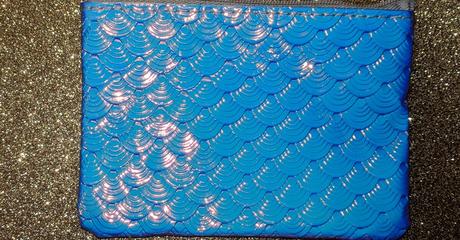 Rival de Loop Young Under The Sea Fish Brush & Mini Bag Rival de Loop Young Under The Sea Fish Brush & Mini Bag