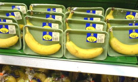 Die 11 überflüssigsten Plastikverpackungen für Lebensmittel Unnötige Plastikverpackungen für Lebensmittel Bananen