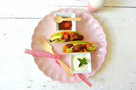 Vegan gefüllte Tacos mit Limetten-Dip