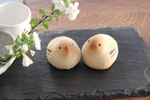 Süßigkeiten, die verbinden: Manju mit süßer Füllung Manju