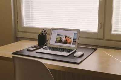 Minimalismus – So funktioniert das minimalistische Leben! Minimalismus - Das minimalistische Leben im Büro