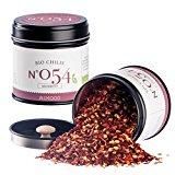Bio Chiliflocken N°054 - geschrotete und getrocknete Chilischoten mit würziger Schärfe, in eleganter Gewürzdose mit doppeltem Aromadeckel, Inhalt: 50g Bio Chiliflocken N°054 - geschrotete und getrocknete Chilischoten mit würziger Schärfe, in eleganter Gewürzdose mit doppeltem Aromadeckel, Inhalt: 50g