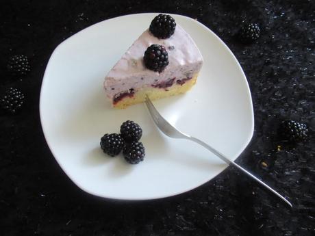 Volle Kanne Brombeeren… Brombeer Kuchen mit Brombeer Joghurt Sahne