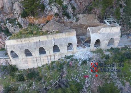 Wiederaufbau des „Tunnels“ von Estellencs Wiederaufbau des „Tunnels“ von Estellencs