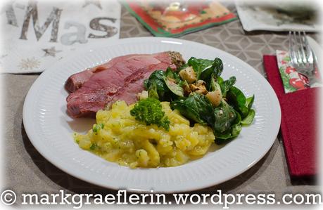 Heiligabend 2018- Alle Jahre wieder: Schäufele mit Kartoffelsalat und Nüsslisalat (Feldsalat)