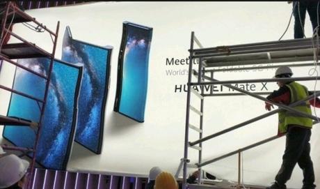 Huawei Mate X: Das ist das erste faltbare 5G-Smartphone Huawei Mate X: Das ist das erste faltbare 5G-Smartphone