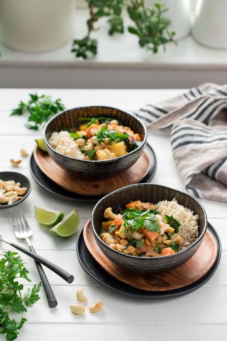 Kokos Korma Curry mit Kichererbsen & geröstetem Gemüse