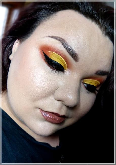 cut crease eye makeup yellow orange 