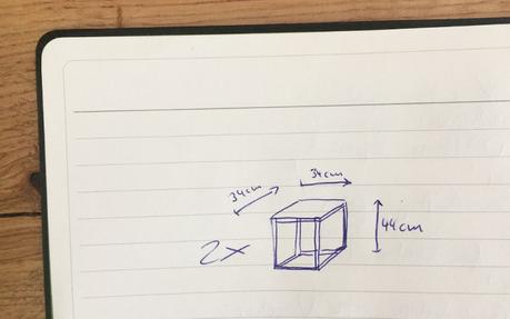 DIY Nachttisch selber bauen aus alten Holzbohlen DIY Nachttisch selber bauen - aus Holz und Metall