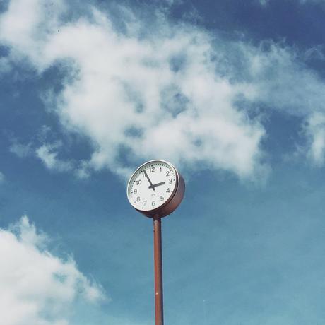 Foto: Kung Shing -  Überall sind Uhren. Die Zeit läuft und läuft - und wir hecheln immer nur hinterher.