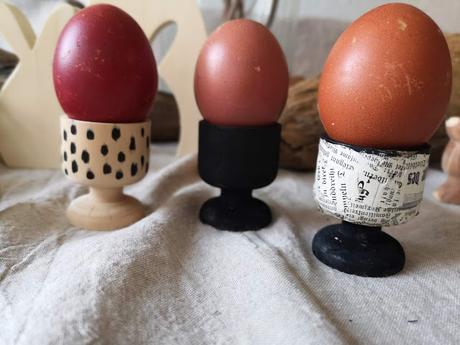 Basteltipps zu Ostern: Eierhälften mit Keramikscherben als Osternest  & mehr