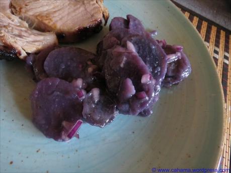 Bayrischer Kartoffelsalat, ganz in „blau“ Bayrischer Kartoffelsalat, ganz in „blau“