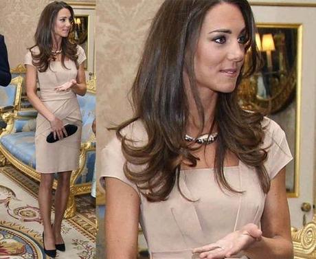 Kate Middleton im Kleid von Reiss