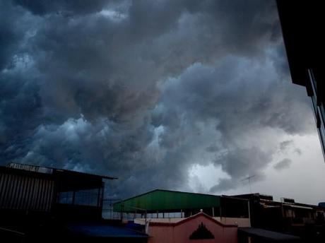 Gewitter über Phnom Penh.