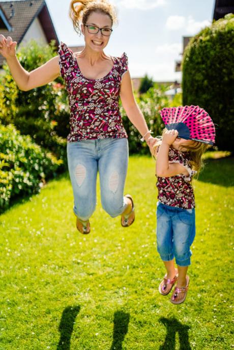 Luftige Shirts mit Flügelärmeln aus Viskose Jersey für Mutter und Tochter
