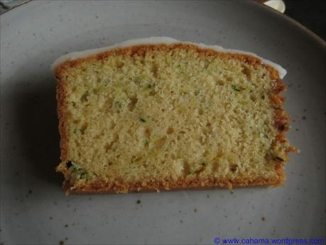Zucchinikuchen mit Zitrone und Joghurt Zucchinikuchen mit Zitrone und Joghurt