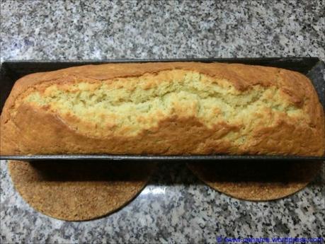 Zucchinikuchen mit Zitrone und Joghurt Zucchinikuchen mit Zitrone und Joghurt