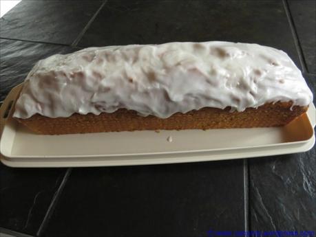 Zucchinikuchen mit Zitrone und Joghurt Zucchinikuchen mit Zitrone und Joghurt