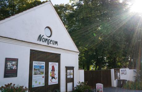 Das Nonseum und das Museumsdorf Niedersulz im Weinviertel