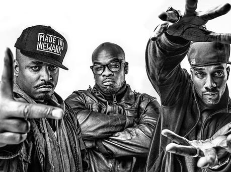 Lords Of The Underground melden sich mit der Videosingle #Insomniac zurück und gehen auf Tour durch Deutschland, Österreich und die Schweiz! Lords Of The Underground melden sich mit der Videosingle #Insomniac zurück und gehen auf Tour durch Deutschland, Österreich und die Schweiz!