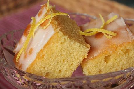 Zitronenkuchen (leicht und saftig) Zitronenkuchen (leicht und saftig)