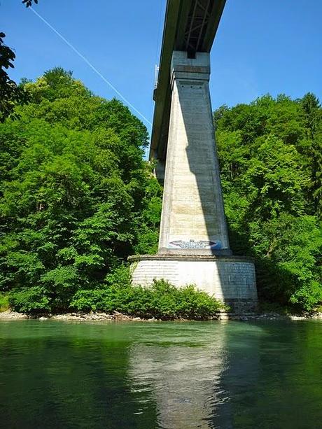 Die Brücke über die Reuss