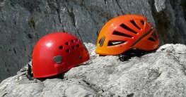 Kletterhelm Test & Vergleich (08/20): Die 5 besten Kletterhelme Kletterhelm Test & Vergleich (08/20): Die 5 besten Kletterhelme