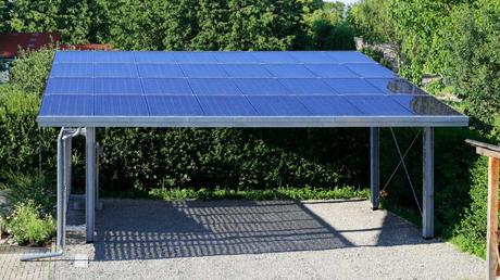 Platz für 2 Autos – Kaufratgeber eines Doppelcarports Solar-Terrassendach eines Carportss
