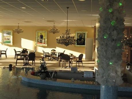Edel schwimmen und saunieren: Die Königliche Kristall Therme in Schwangau