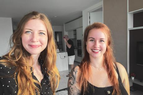 Vogelbeobachtung – Die besten Spots weltweit Martina und Andrea haben fabulöse Haare dank sehr guter Haarpflege auf Reisen