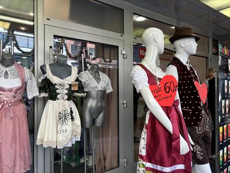 Lederhosen & Dirndl Rent München – Dirndl- und Trachtverleih + Outlet-Tipp 2 Lederhosen Dirndl Outlet Bayerstrasse 7 a 3